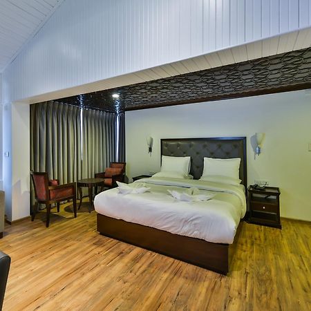 Hotel Metropolis Srīnagar エクステリア 写真