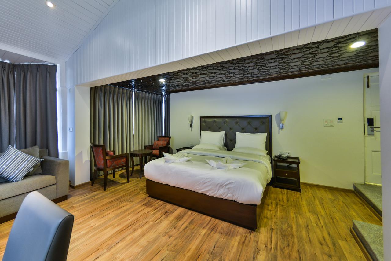 Hotel Metropolis Srīnagar エクステリア 写真