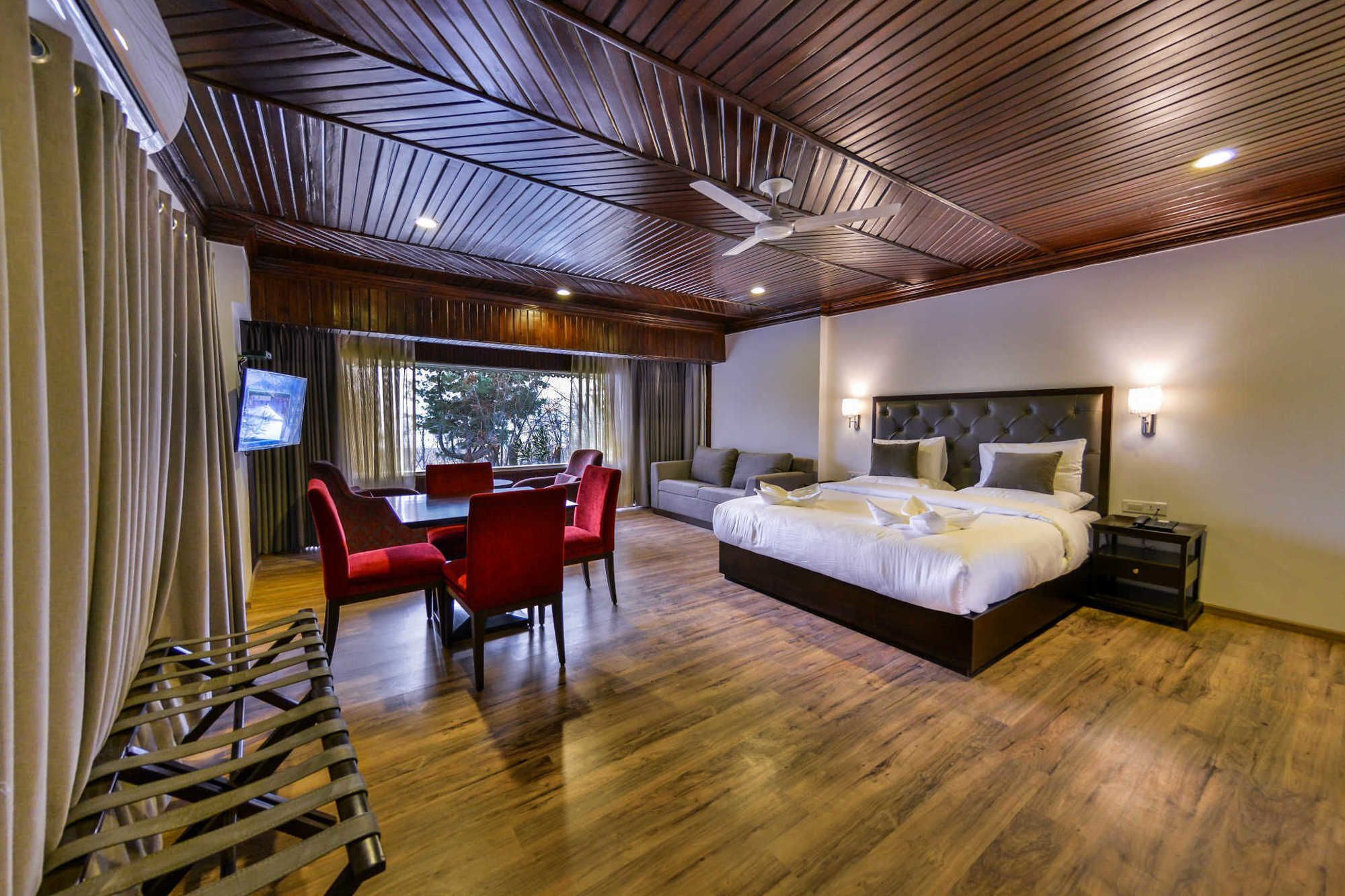 Hotel Metropolis Srīnagar エクステリア 写真