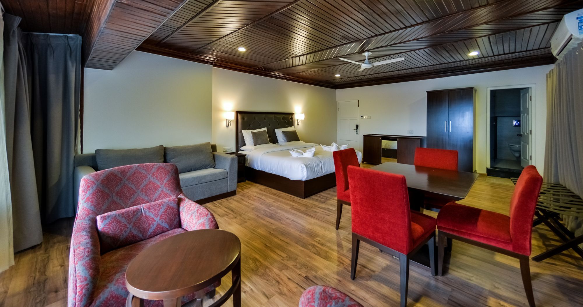 Hotel Metropolis Srīnagar エクステリア 写真